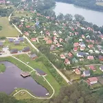 Calo Roczne Z Wlasnym Stawem Nad Jeziorem Villa