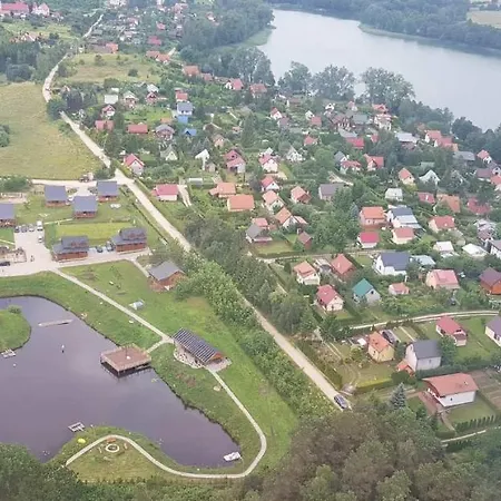 Calo Roczne Z Wlasnym Stawem Nad Jeziorem Villa