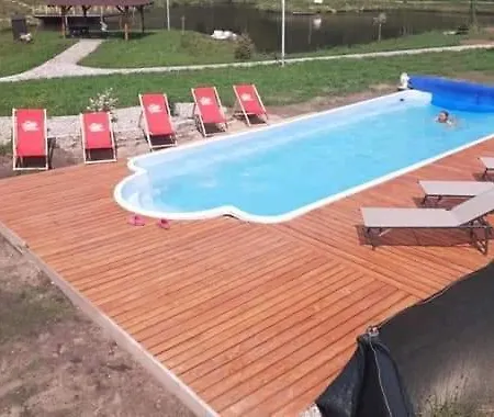 Villa Calo Roczne Z Wlasnym Stawem Nad Jeziorem Ryn (Warmian-Masurian)